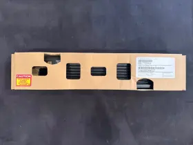 0m-77216 Apc Smart Ups Bezel Kit
