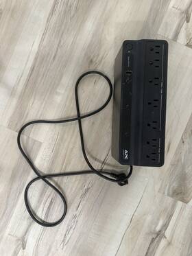 Apc Be675m1 Back-ups 675 675va/360w 7-outlet 490j 120v Usb Black