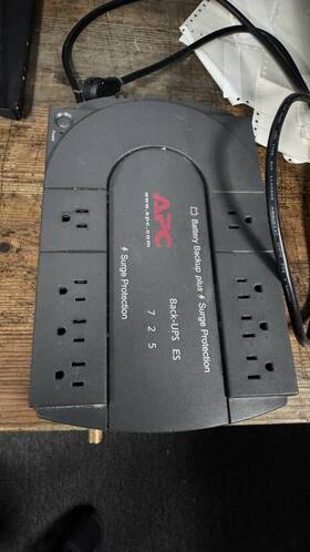 Apc Be725 Back-ups Es 725 Desktop Ups Battery Backup Surge Protection 8 Outlets