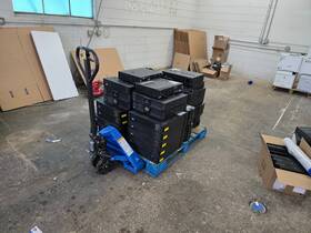 Apc J8j78a Ups And Battery Pack Lot Tripp Lite / Vertiv Orion No Batteries - Tested