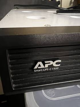 Apc Smc1500-2u Smart-ups Power Backup Lcd 1500va 900w 120v Rackmount Ref