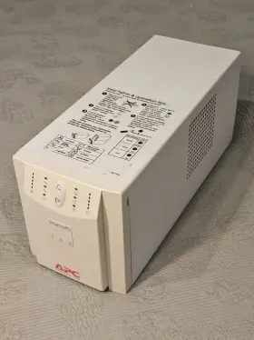 Su700net Apc Smart-ups Power Backup 700va 120v 4-outlet Serial Signal No Battery