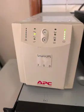 Su700x167 Apc American Power Conversion Ups