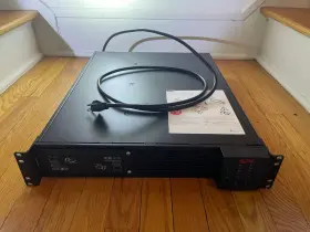 Surta1500rmxl2u Apc Rack Mount Ups Unsure Of Functionality Read Description