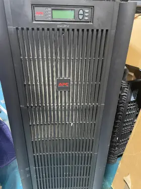 Suvtbxr6 Apc Smart Ups 3phase Vt 208v Extended Battery Cabinet No Batteries