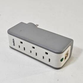 Belkin Bz103059-tvl Bz103050-tvl Mini Surge Protector With Usb Charger Pre-owned