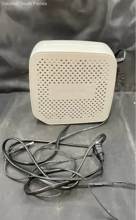 E-0587389-a Belkin Gray Battery Backup Powers On Not Further Tested