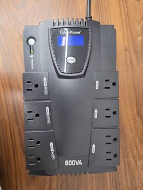 Cyberpower Clp600 Battery Backup Ups Cyber Power Cp600lcd Surge Protector 600v Needs