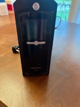 Lx1325 Cyberpower 8-outlet 1325 Va Ups - Not Working No Batteries