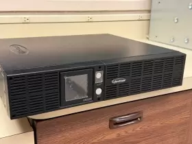 Pr2200lcdrt2u Cyberpower Smartapp Ups 2150va 1980w Battery Backup