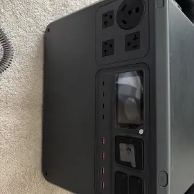 Cp.dy.00000169.01 Dji Power 2000 Portable Station