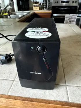 Fgcerapl900 Tecnoware Era Plus 900 630w Uninterruptible Power Supply 240v Italian