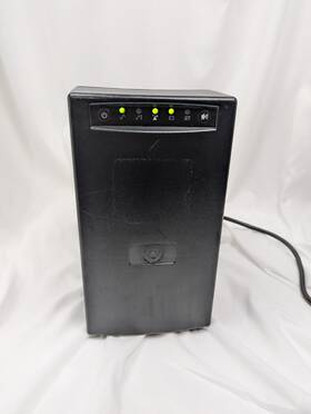 Tripp Lite Smart1500 980w 6 Outlet Uninterruptible Power Supply With New Batteries