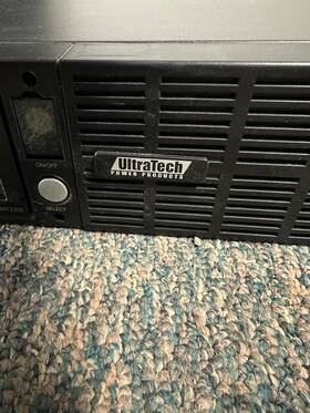 Ultratech Se-rcmat2200 Rackmount Ups 8 Outlets Led Display Black