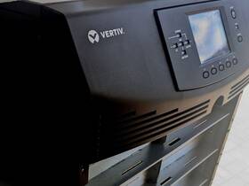 Vertiv As4d0ncxgnnxlkb Rebuilt Aps Aps4 15kva Ups As4c0ncwgnnxlkb 120/208/240v Liebert